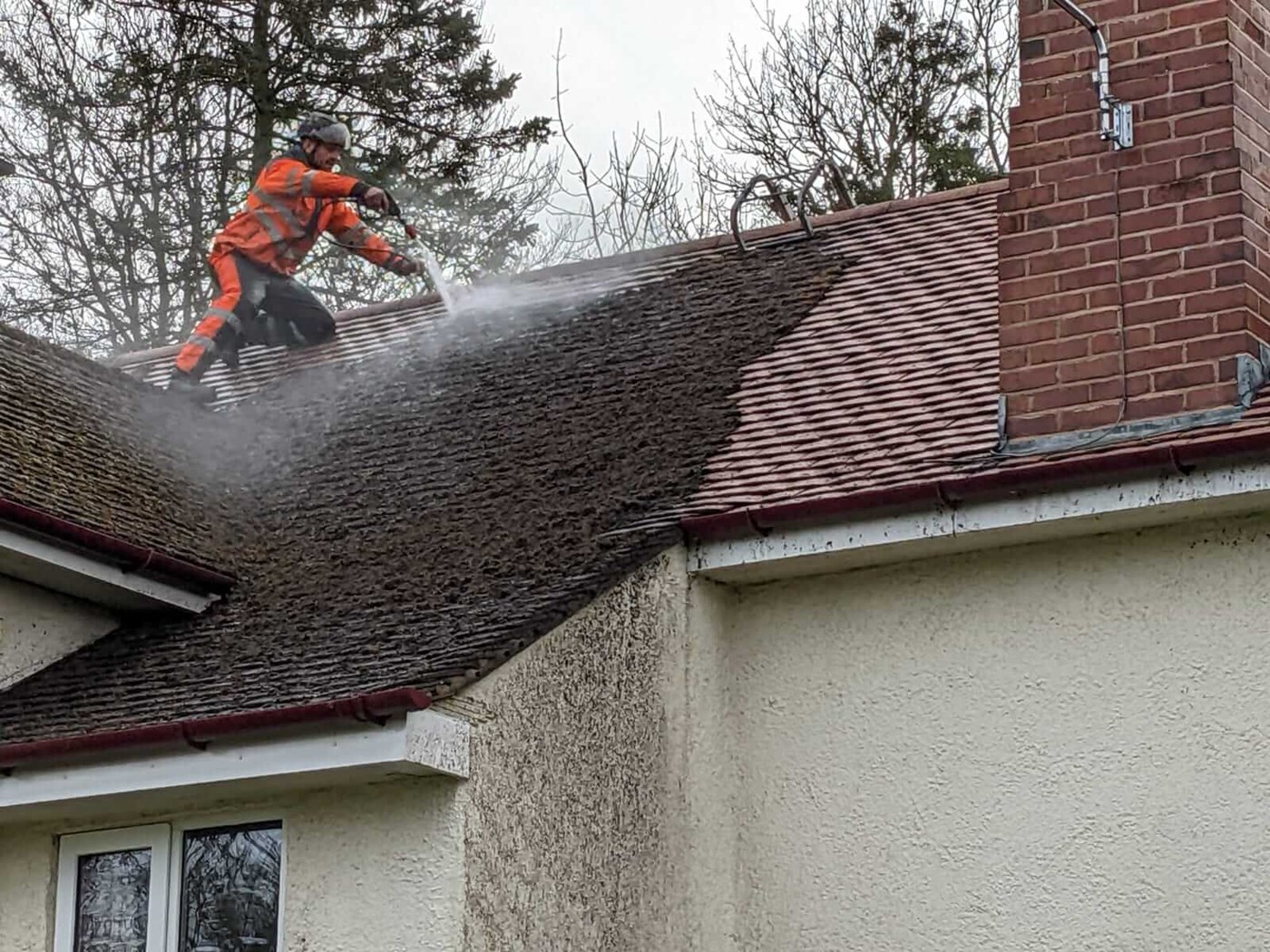Ways To Clean Your House Roof