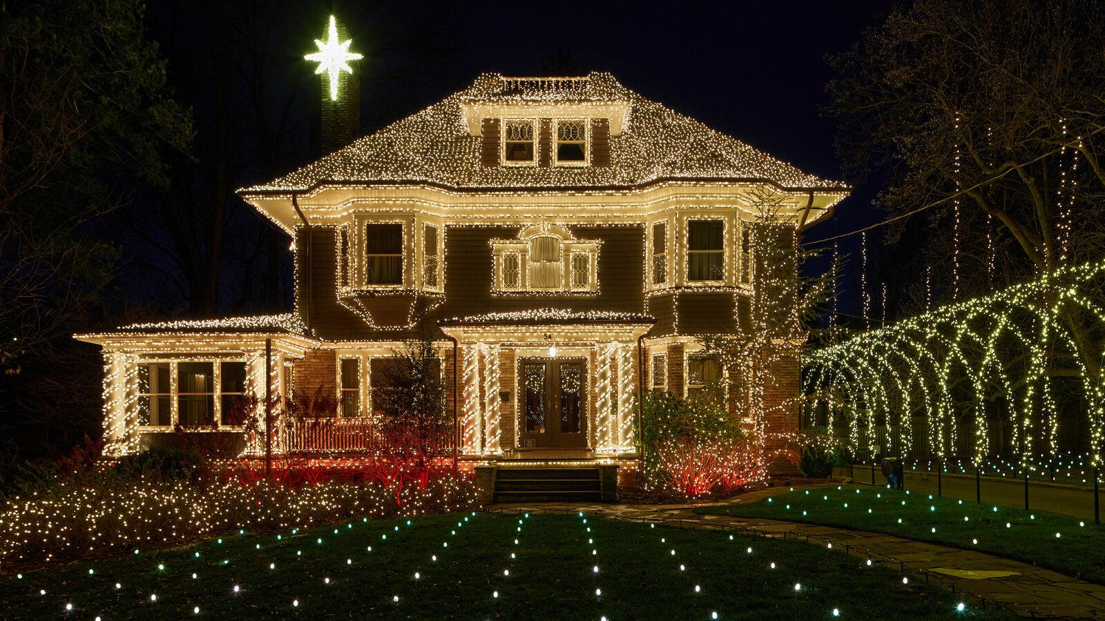 Effortless Festive Decor: Experience the Magic of Professional Christmas Light Hanging Services